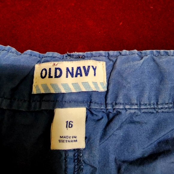 Old Navy Boy's Shorts - Picture 5 of 7